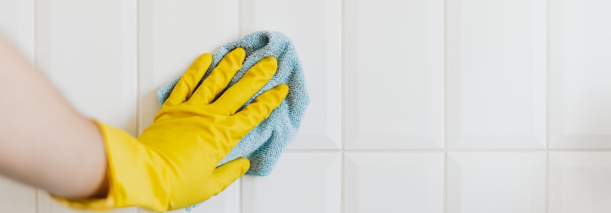 The Best Way to Clean Shower Tiles